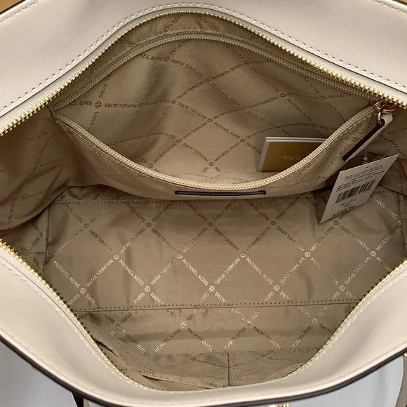 MICHAEL KORS Medium Front Pocket Shoulder Chain Tote & THREE QUARTER ZIP WALLET - Picture 14 of 16